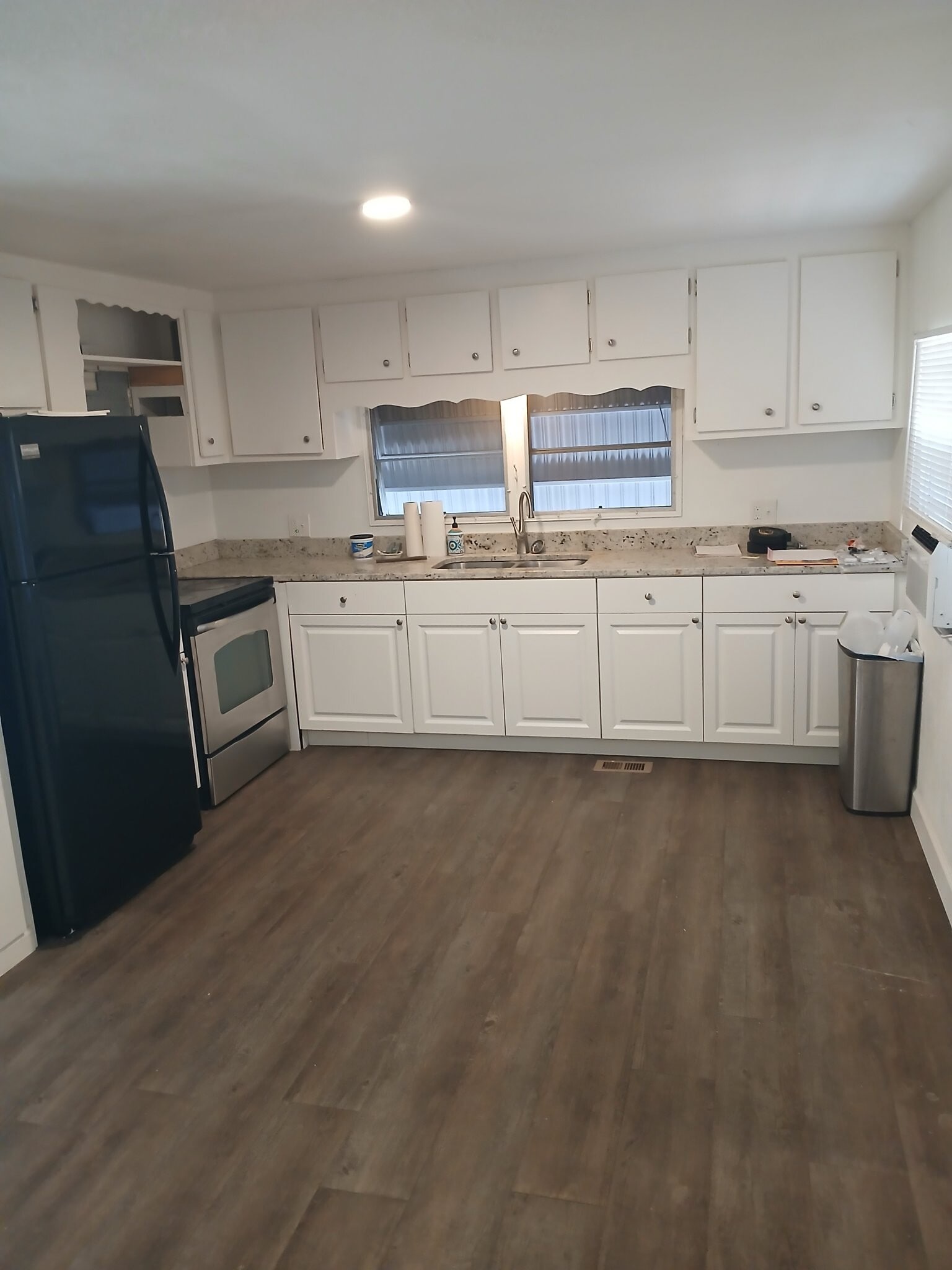 Building Photo - 2505 E Bay Dr