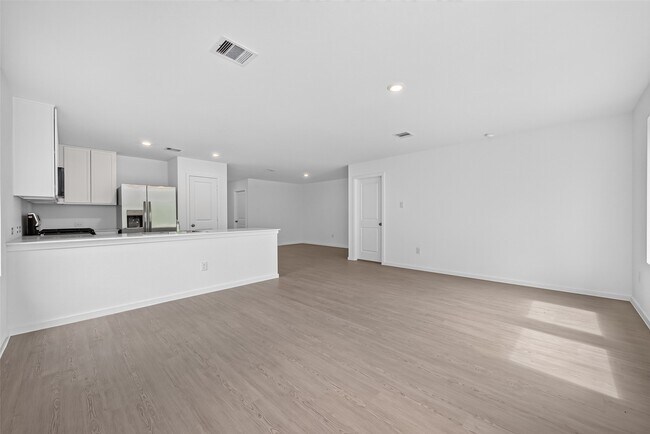 Building Photo - 25568 Rose Creek Dr