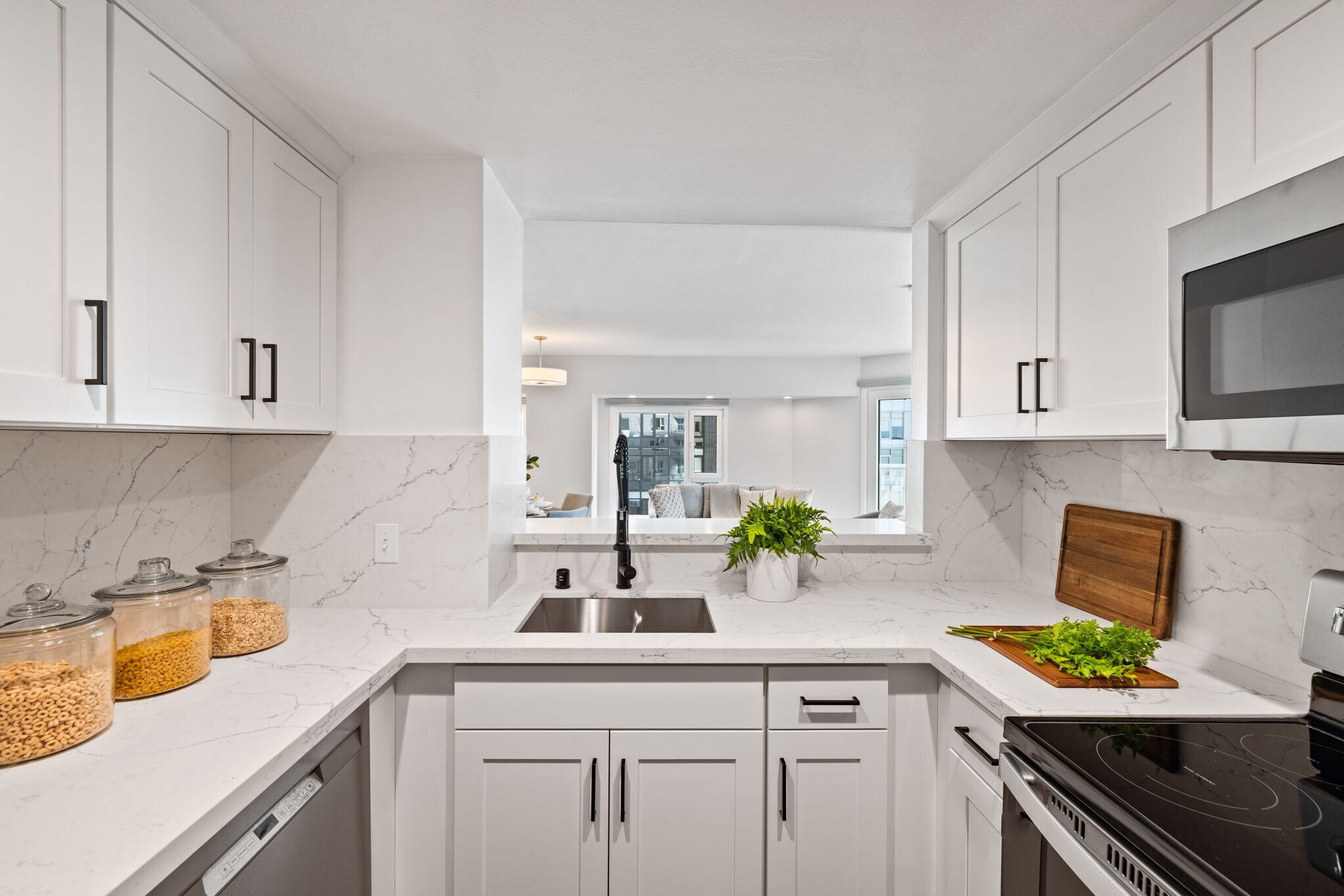 Building Photo - 121 Vine St