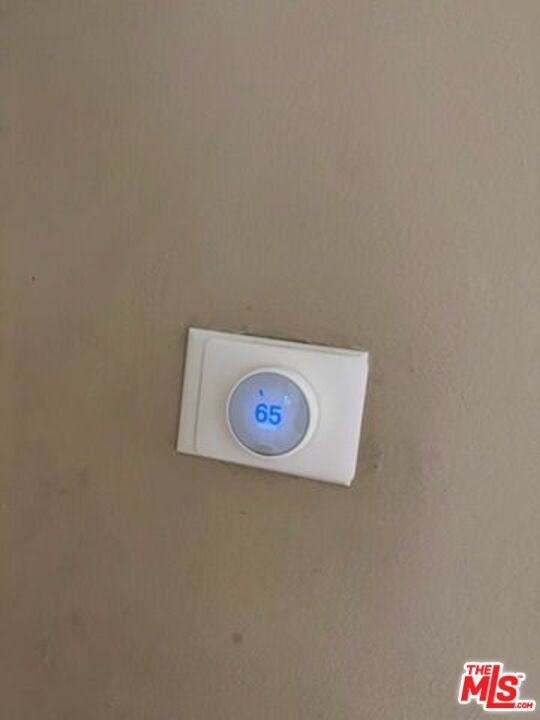 Building Photo - 9131 Burnet Ave