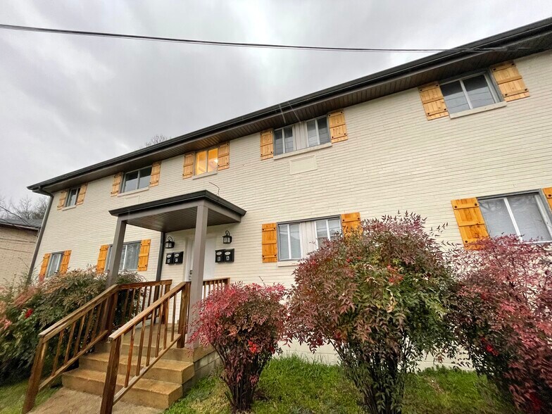 Building Photo - 3400 Clifton Ave