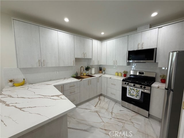 Building Photo - 17606 Orna Dr