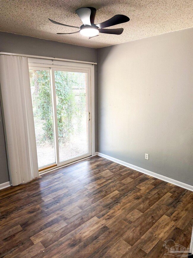 Building Photo - 6255 Memphis Ave