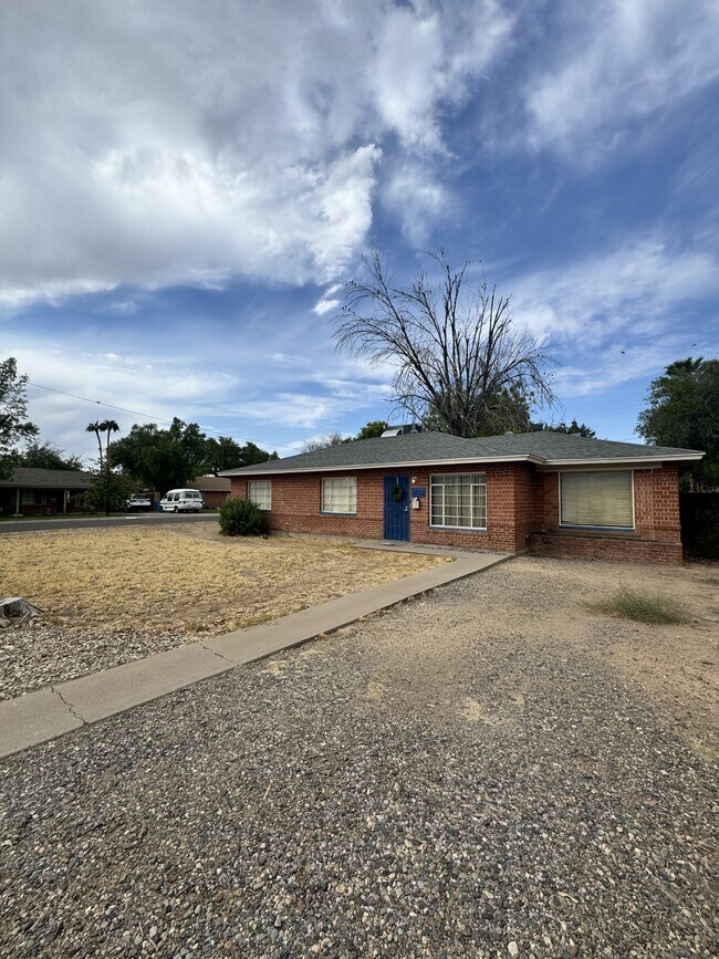 Building Photo - 6132 N 16th Dr