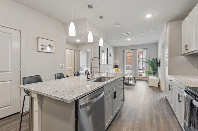 Building Photo - 5820 1/2 Cameron Road-SI FL1-ID1364166P