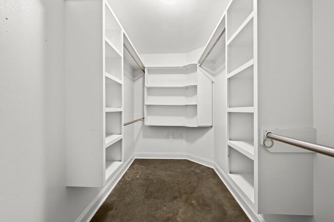 Building Photo - 32590 Weiss Rd