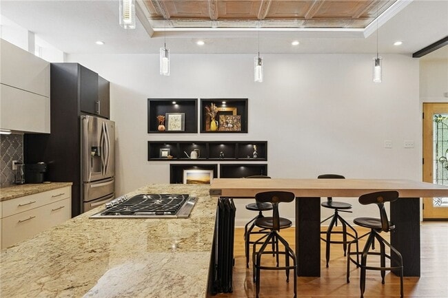 Building Photo - 3865 Howley St