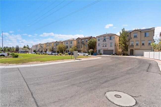 Building Photo - 1241 Gingerbread Man Ave