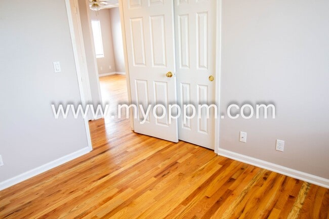 Building Photo - Available NOW! 3 Bedroom / 2 Bathroom Home | Northwest Omaha