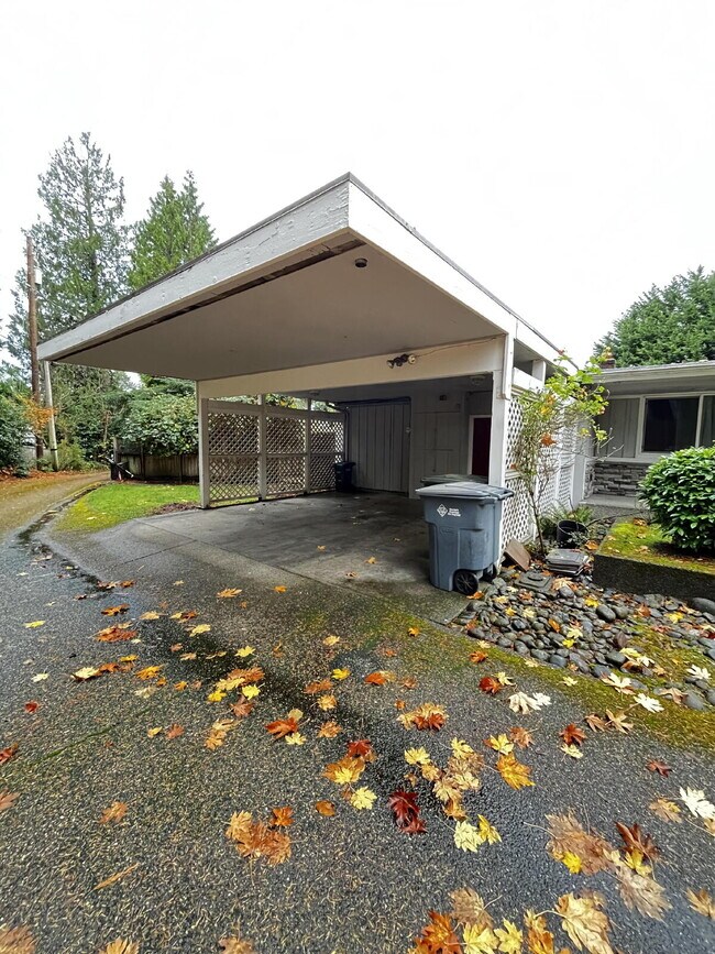 Building Photo - Secluded Puyallup Home with Full 2-Bedroom ADU and Panoramic City Views