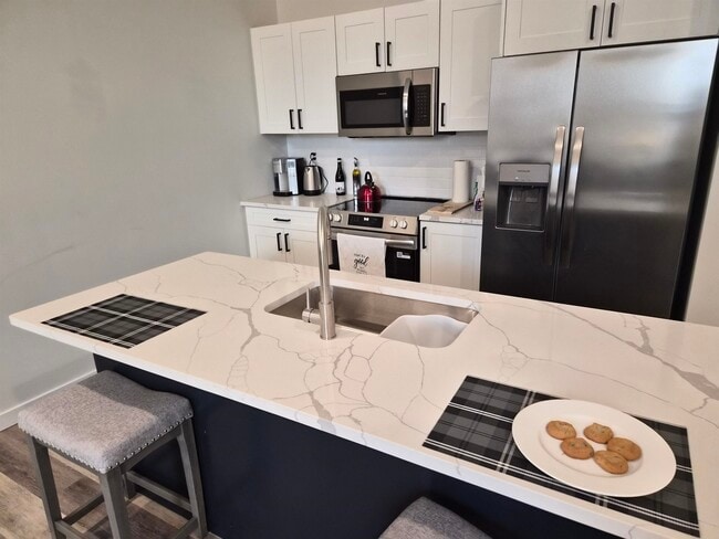 Building Photo - 36 Pleasant St