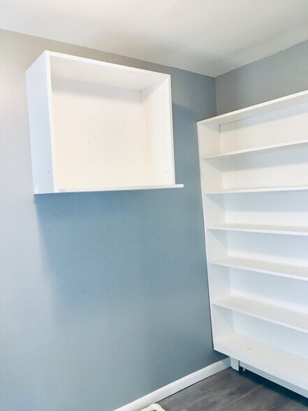 Building Photo - 801 Lincoln St