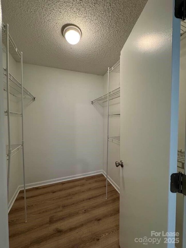 Building Photo - 9037 Castlebay Dr