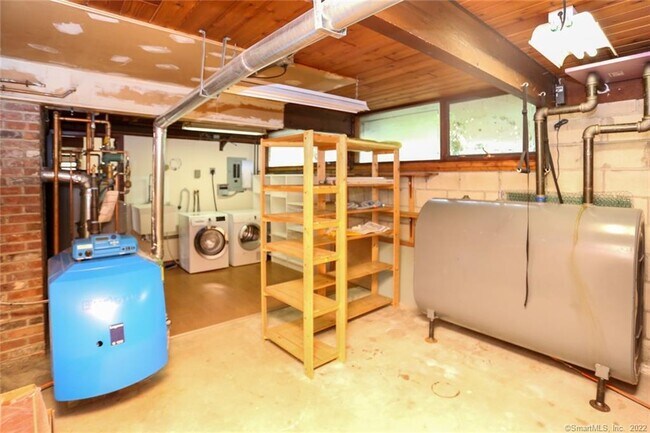 Building Photo - 361 Mill Rd