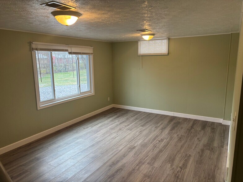 Building Photo - 324 Pershing Ave NW