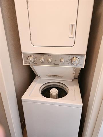 Building Photo - 900 W Mulberry St