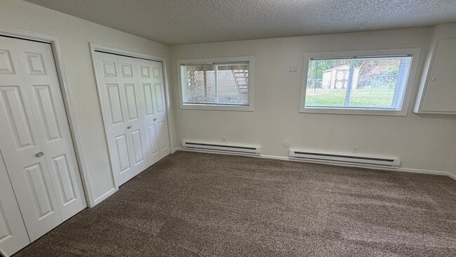 Building Photo - 608 Duplex
