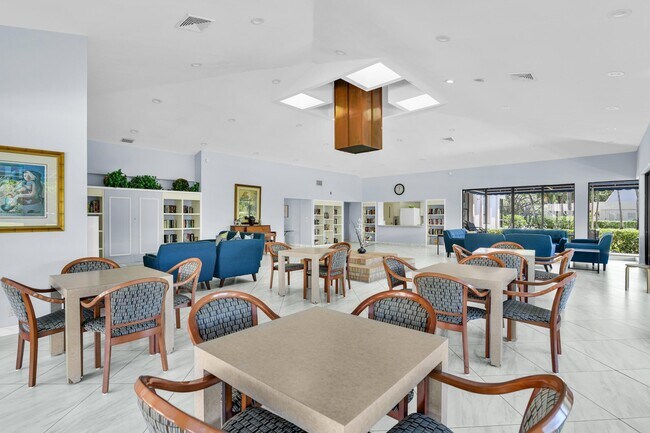 Building Photo - 6620 Boca Del Mar Dr