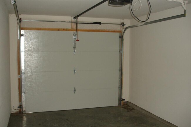 Building Photo - 5801 Canaveral Dr