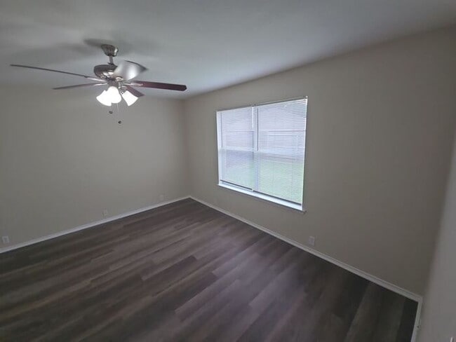 Building Photo - **Charming 3-Bed, 2-Bath Home in Melissa, ...