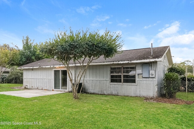 Building Photo - 7500 Coquina Ave