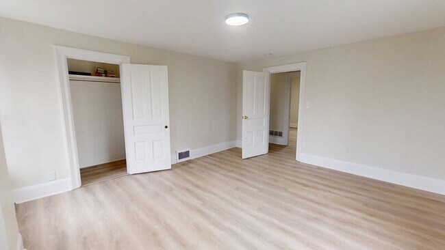 Building Photo - 509 Spring St