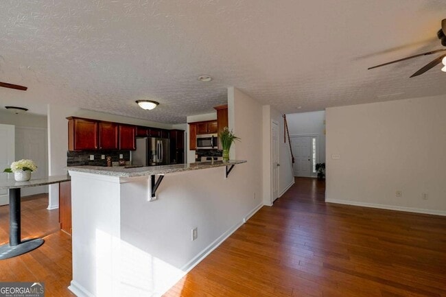 Building Photo - 3998 Oak Crossing Dr NE