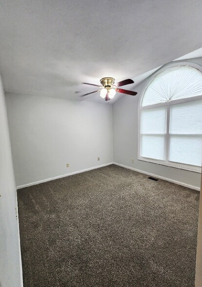 Building Photo - 39 Valleyview Cir