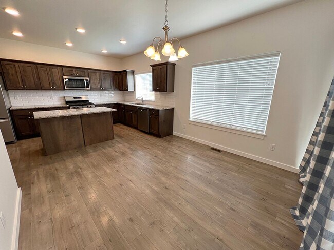 Building Photo - Beautiful Single Family Detached Home with...