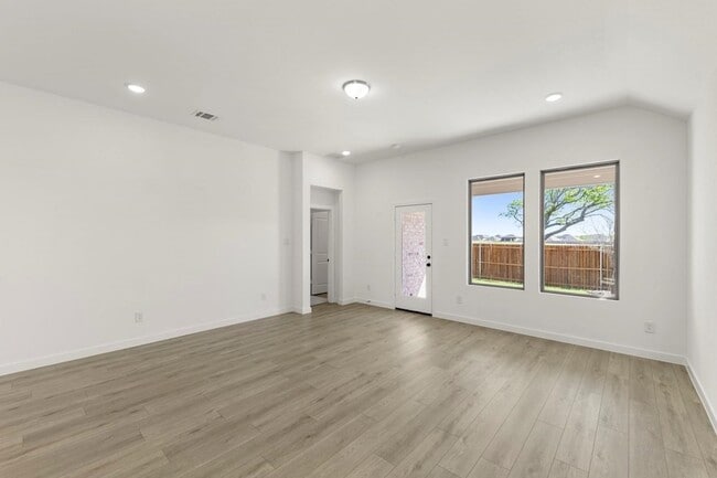 Building Photo - 4303 Crossvine Ln