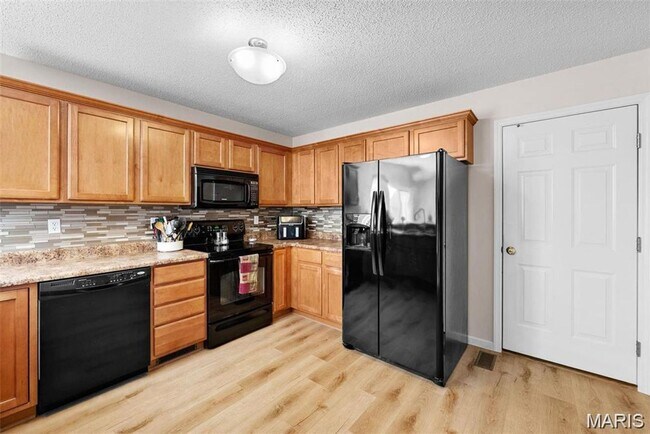 Building Photo - 56 Helena Ct