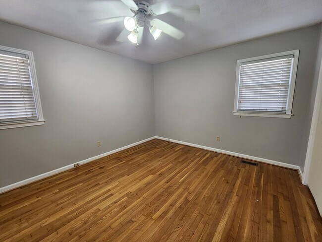 Building Photo - 2502 Berkley Dr
