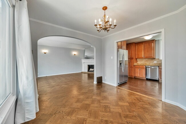 Building Photo - 91 Middlefield Dr