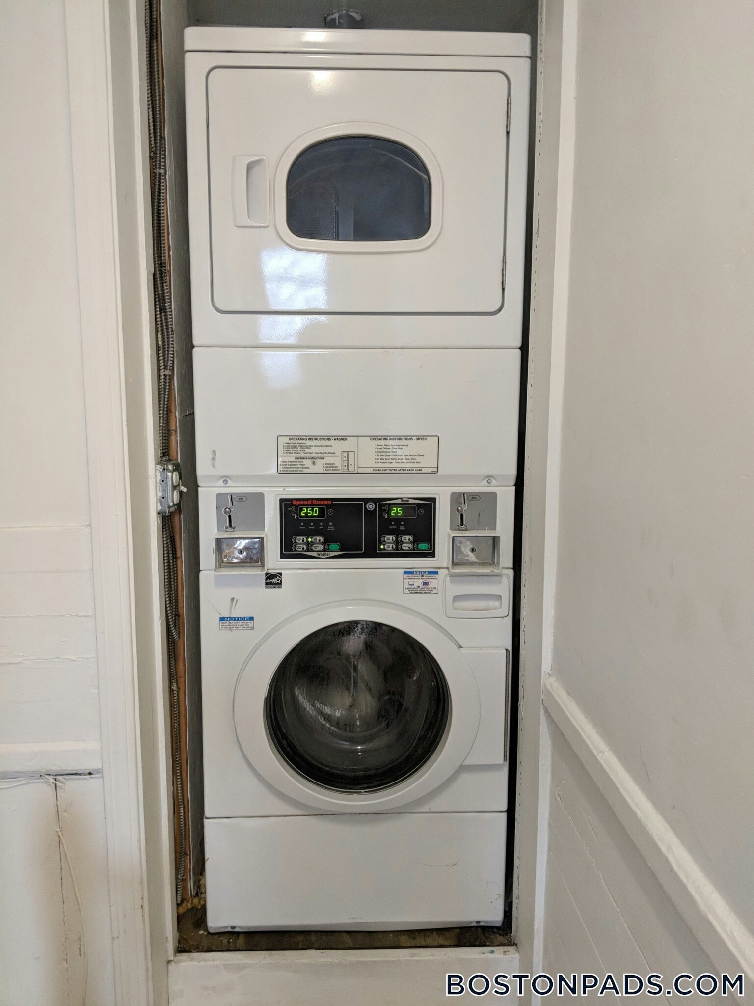 Building Photo - 148 5th St