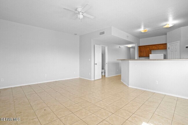 Building Photo - 7908 Mt Latona Dr