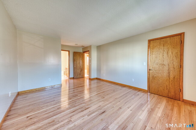 Building Photo - 57 4 Rod Rd