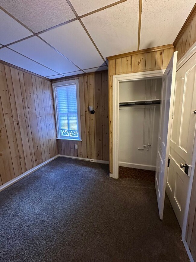 Building Photo - 950 W Princess St