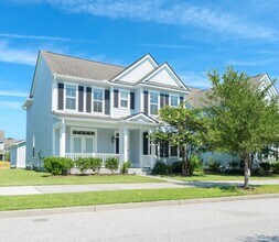 Building Photo - Spacious Living in the Heart of West Ashley