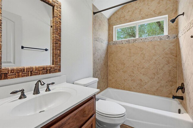 Building Photo - 10215 Twin Lake Loop