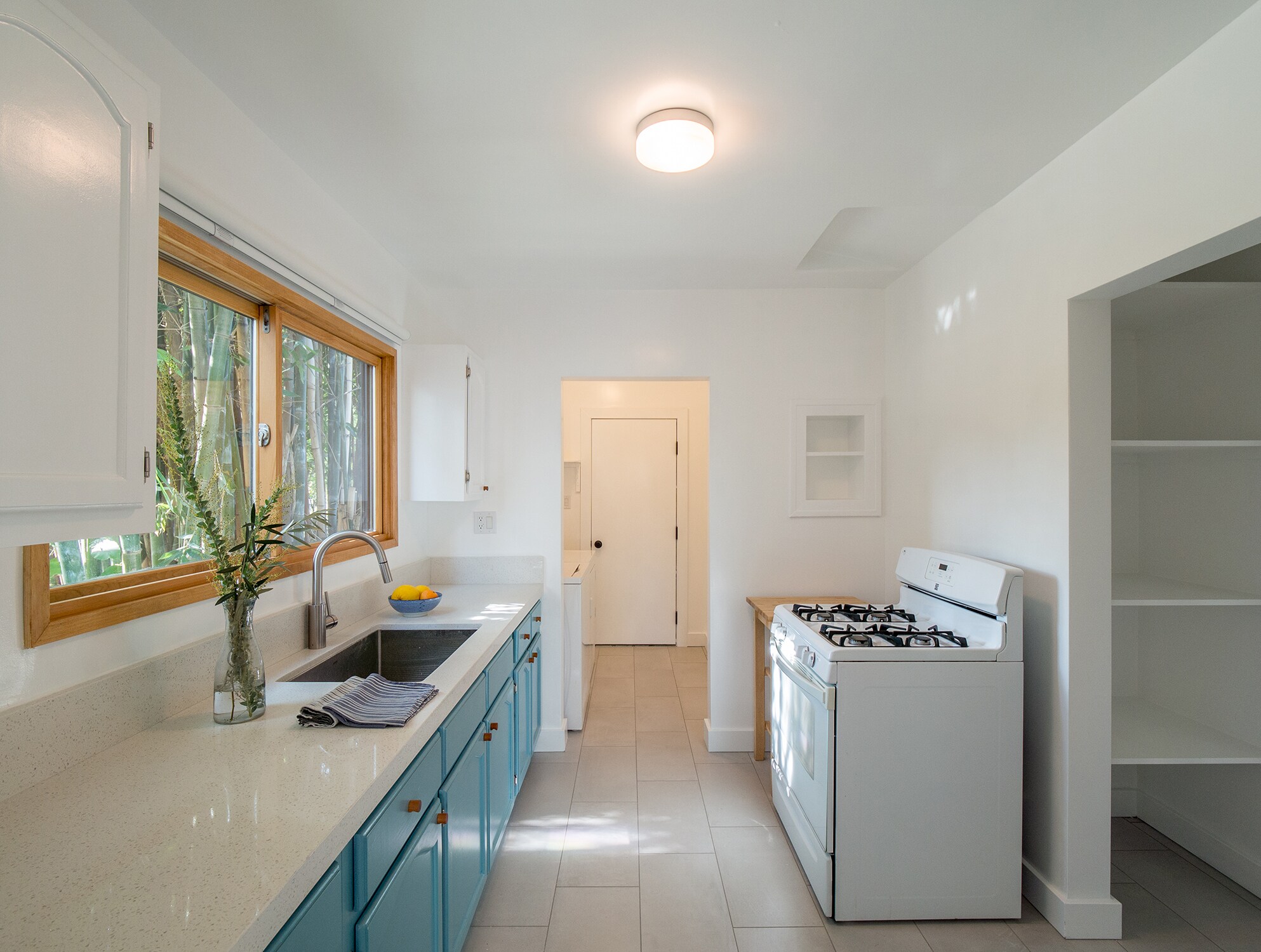 Kitchen - 2907 1/2 12th Ave