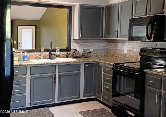 Building Photo - 5561 Mariners Cove Dr