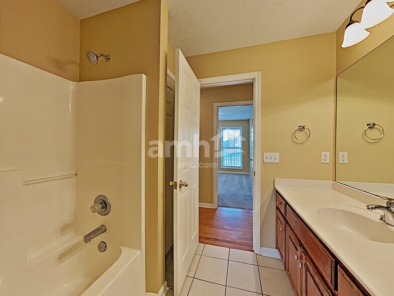 Building Photo - 435 Rocky Crest Dr