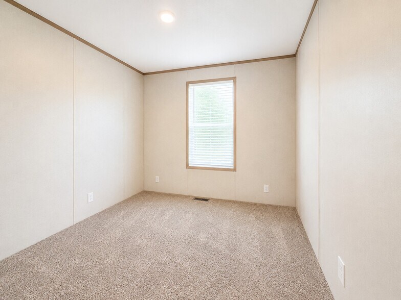 Building Photo - 29810 W Essex Ct