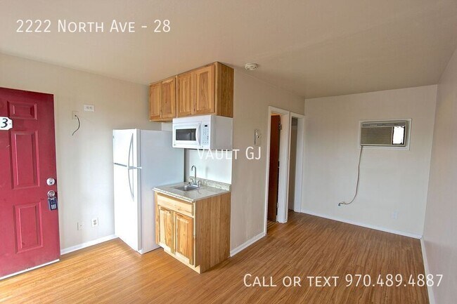 Primary Photo - 2222 North Ave