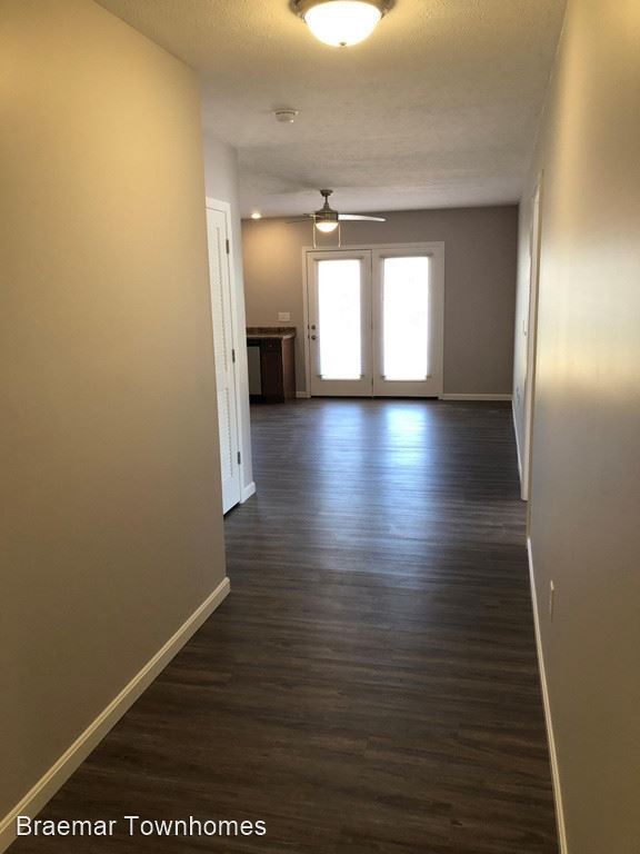 Building Photo - 3 br, 2 bath House - Mornings Circle