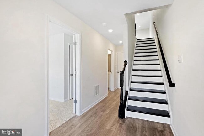 Building Photo - 344 Ensemble Wy