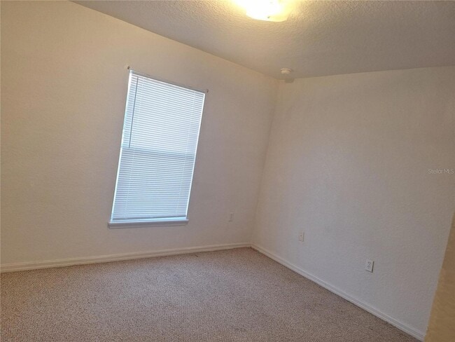 Building Photo - 622 Tamarin Ln