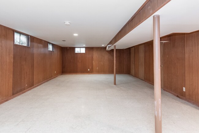 Building Photo - 1014 Romine Dr