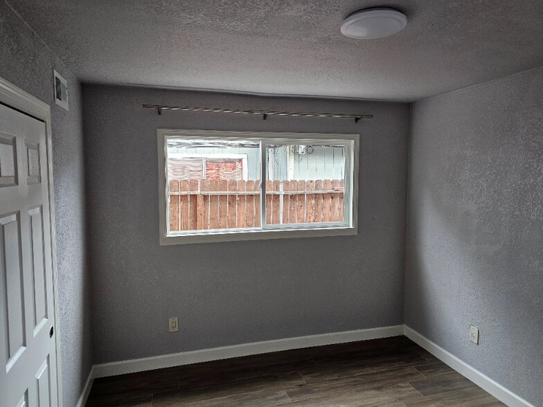 Building Photo - 2524 Antoine Ct