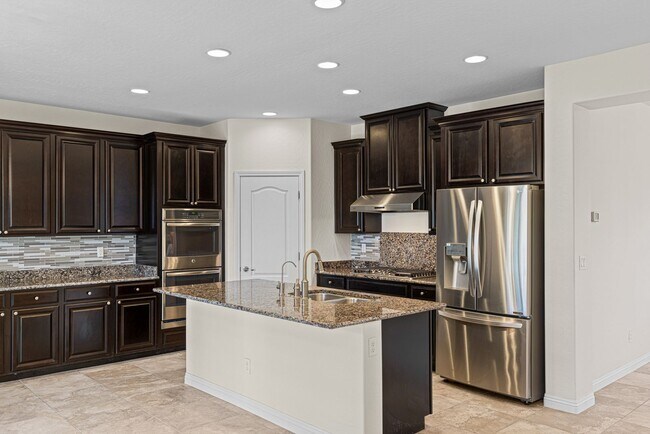 Building Photo - Beautiful West Vegas Home With Next Gen Suite